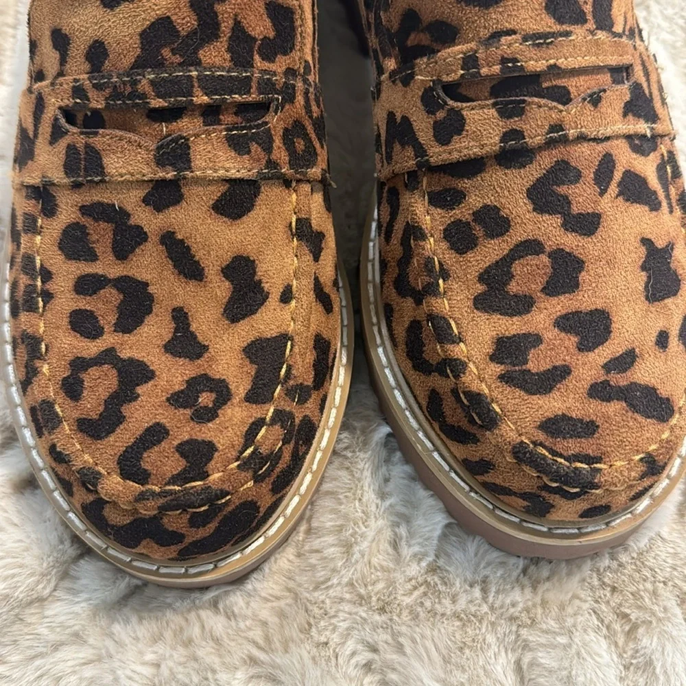 Leopard loafers. NWOT - Picture 3 of 6